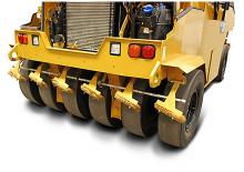 Cilindri compactori pe pneuri Caterpillar CW16