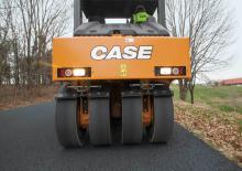 Cilindri compactori pe pneuri Case PT240D