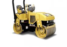 Cilindri vibratori în tandem Caterpillar CB 214 E