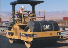Cilindri vibratori în tandem Caterpillar CB-534C