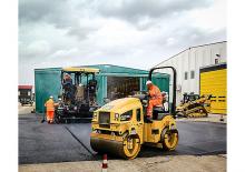 Cilindri vibratori în tandem Caterpillar CB2.5