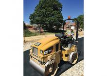 Cilindri vibratori în tandem Caterpillar CB2.7