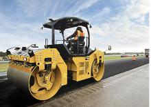 Cilindri vibratori în tandem Caterpillar CB66B