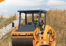 Cilindri vibratori în tandem Case DV213