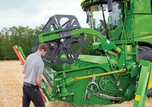 Combine agricole Bare port-cuțit John Deere 735 Premium Flow
