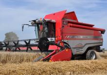 Combine agricole Massey Ferguson Centora 7282