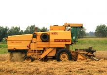 Combine agricole New Holland Clayson 8040