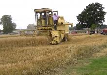 Combine agricole New Holland Clayson M 122