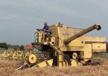 Combine agricole New Holland Clayson M 133