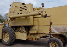 Combine agricole New Holland Clayson M 135