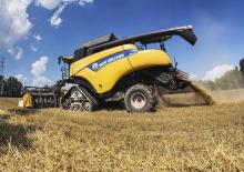 Combine agricole New Holland CR 8080 Raupe