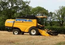 Combine agricole New Holland CS 640 E 1E
