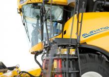 Combine agricole New Holland CX 6090 Elevation