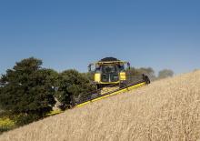 Combine agricole New Holland CX6.90 Laterale 
