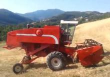 Combine agricole Laverda M 112