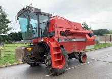 Combine agricole Massey Ferguson MF 24