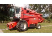 Combine agricole Massey Ferguson MF 28