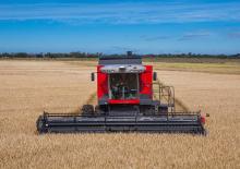 Combine agricole Massey Ferguson MF 4690