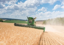 Combine agricole John Deere S785 