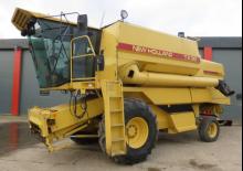 Combine agricole New Holland TX 30
