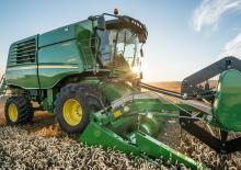 Combine agricole John Deere W 550 LL
