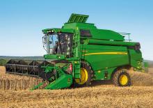 Combine agricole John Deere W440 PTC