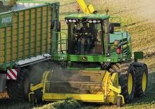 Combine de recoltat furaje 2-WD John Deere 7450 i
