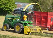 Combine de recoltat furaje 2-WD John Deere 7700