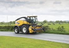 Combine de recoltat furaje 4-WD New Holland FR 550