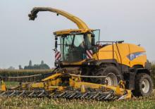 Combine de recoltat furaje 4-WD New Holland FR 9080