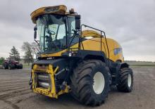 Combine de recoltat furaje 4-WD New Holland FR 9090