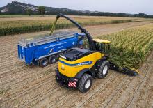 Combine de recoltat furaje 4-WD New Holland FR 920 
