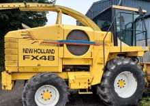 Combine de recoltat furaje 4-WD New Holland FX 48