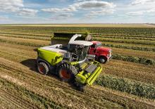 Combine de recoltat furaje 4-WD Claas Jaguar 860