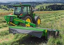 Cositori cu discuri atașate pe spate, cu tambur de condiționare John Deere 331