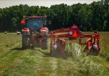 Cositori tractate cu discuri, cu tambur de condiționare Case IH DC105