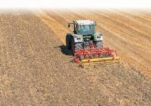 Cultivatoare Pöttinger Synkro 3000