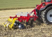 Cultivatoare Pöttinger Synkro 3020