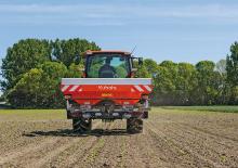 Distribuitoare de îngrășăminte Kubota DSX 1875 hydr 