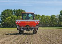 Distribuitoare de îngrășăminte Kubota DSX 3225 hydr 
