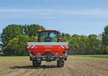 Distribuitoare de îngrășăminte Kubota DSX 3450 hydr 
