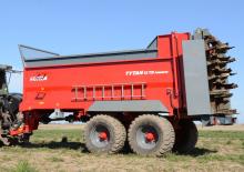 Distribuitoare de îngrășăminte Unia Tytan TD Premium 18