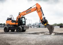 Excavatoare pe roți Develon DX170W-7 
