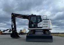 Excavatoare pe roți Hidromek HMK 150 WR