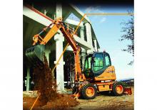 Excavatoare pe roți Case WX125