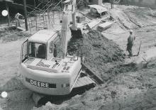 Excavatoare pe șenile John Deere Construction 120