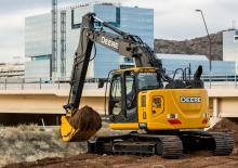 Excavatoare pe șenile John Deere Construction 135G