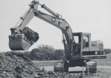 Excavatoare pe șenile Caterpillar 225D