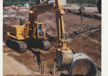 Excavatoare pe șenile Caterpillar 245