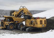 Excavatoare pe șenile Caterpillar 6060